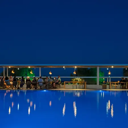 Kamari Beach Hotel Hotel 3*