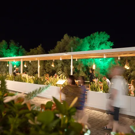 Kamari Beach Hotel Ξενοδοχείο