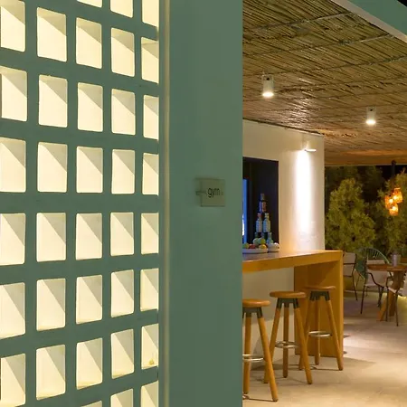 Otel Kamari Beach Hotel
