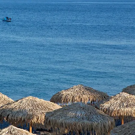 Ξενοδοχείο Kamari Beach Hotel Καμάρι