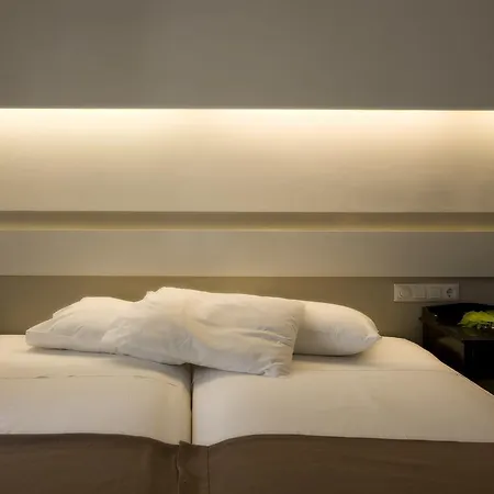 Otel Kamari Beach Hotel 3*